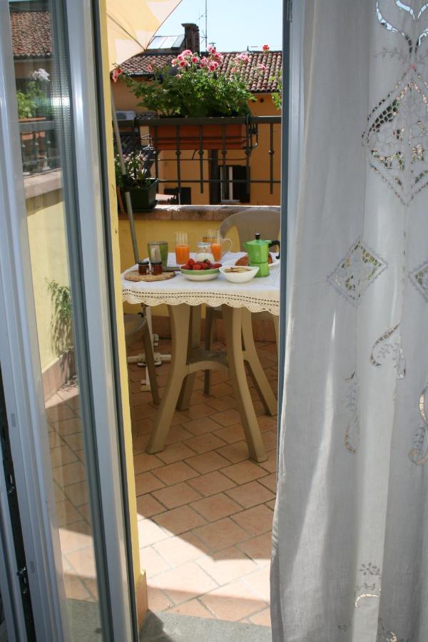 Alloggio Incantevole Sui Tetti Di Bologna Bolonha Exterior foto
